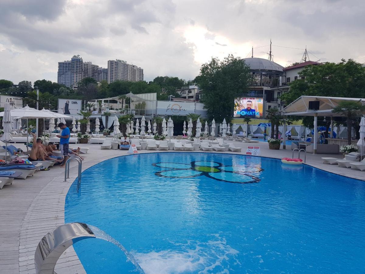 Arcadia Sky Apartment Odesa Exterior photo